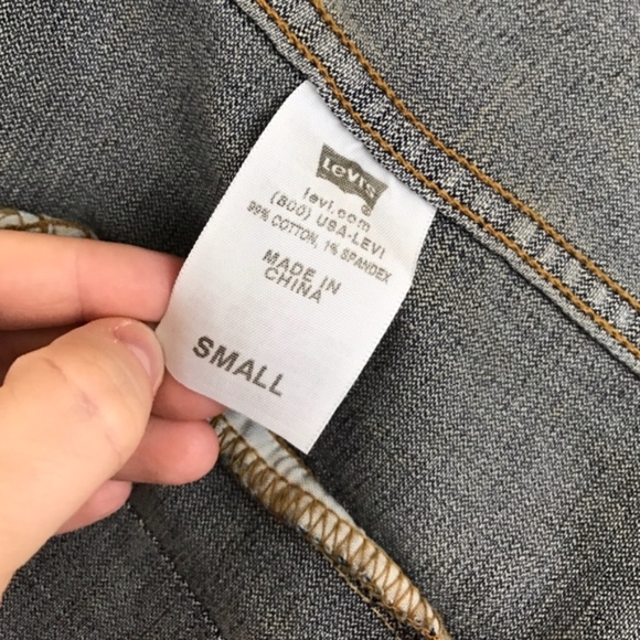 Vintage Levi's jean jacket, size S - Picture 4 of 4